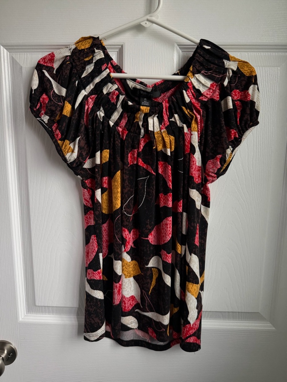Style & Co short sleeve abstract blouse